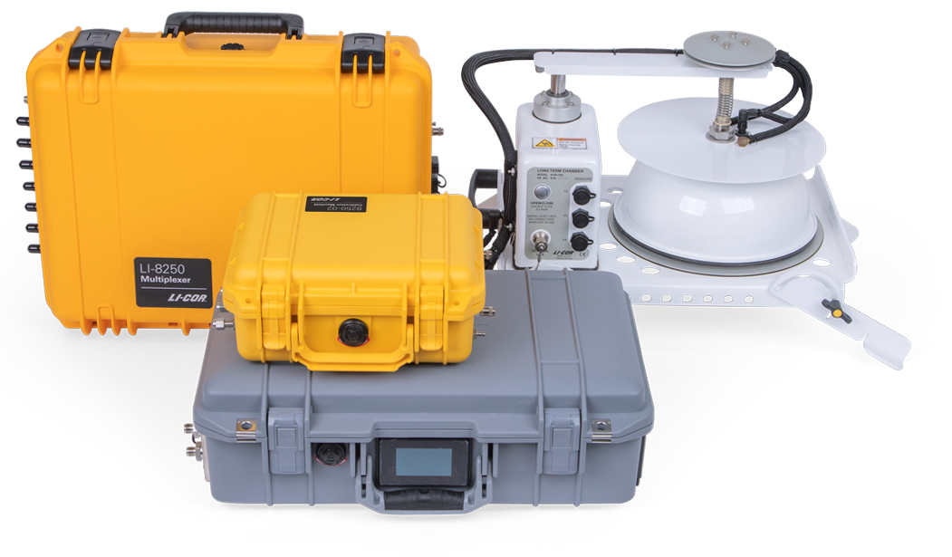 LI-8250 Multiplexer, 8250-02 Calibration Manifold, LI-7825 CO2 Isotop/NH3 Trace Gas Analyzer, and the 8200-104 Opaque Long-Term Chamber group studio photo